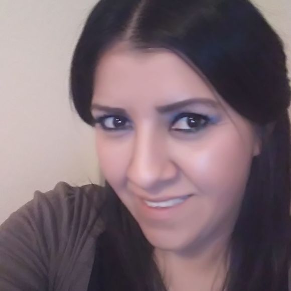 Meet your Posher, Lucia - Picture 1 of 1